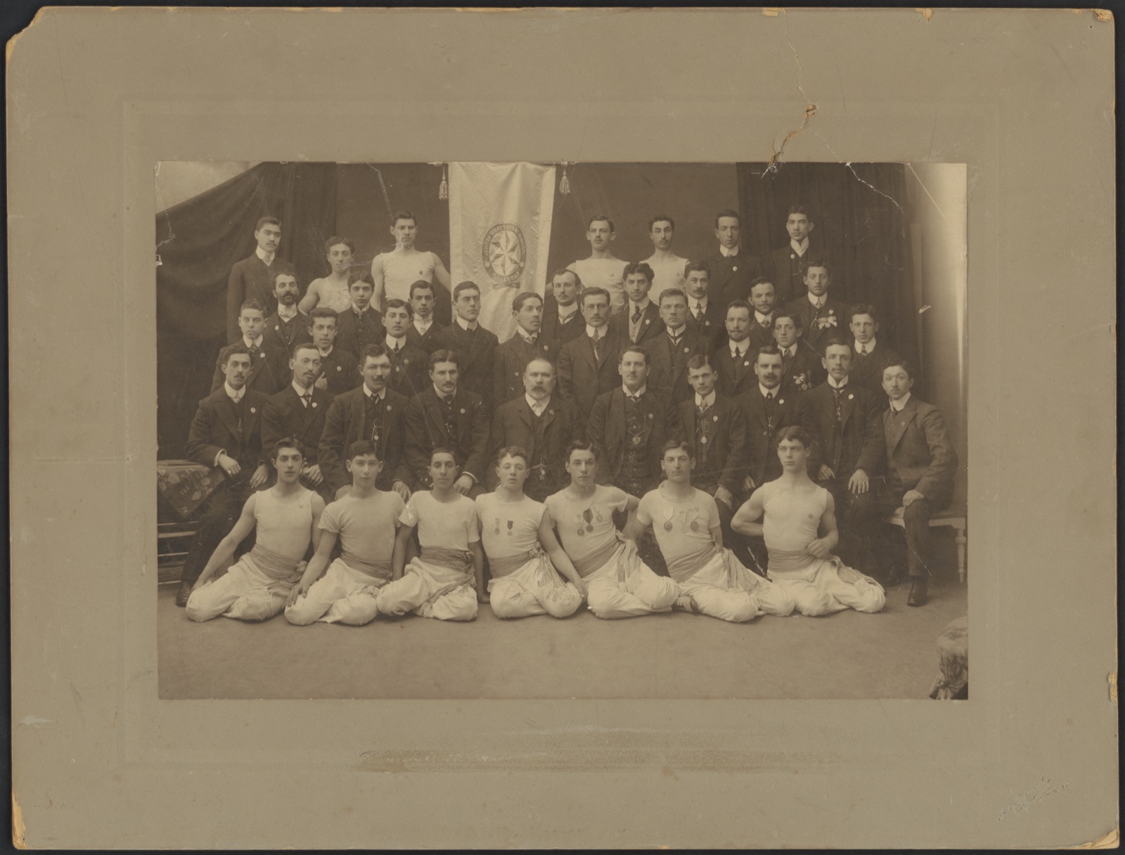 Juutalaisen urheiluseura Stjärnanin jäseniä noin 1908