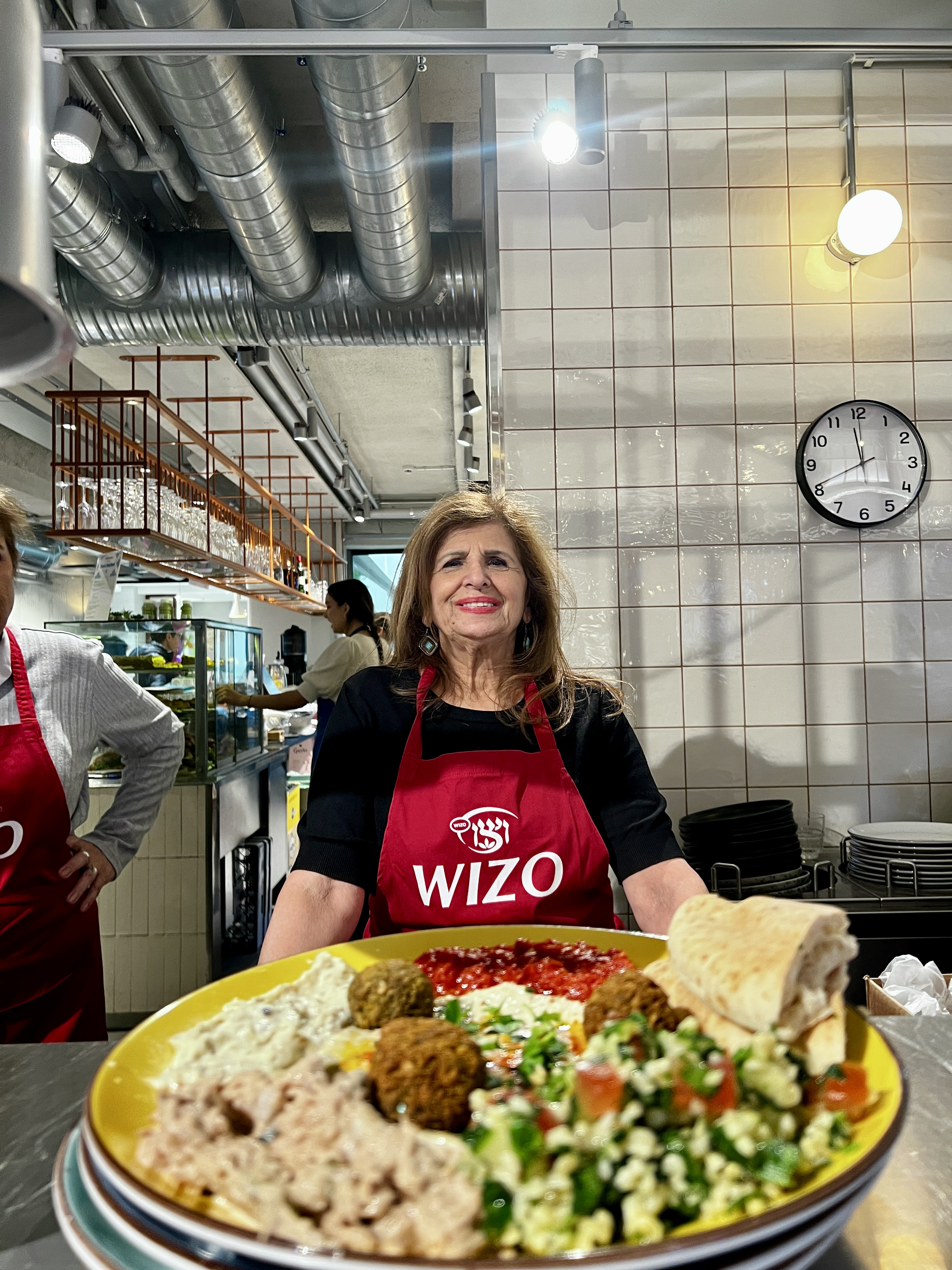 WIZO-myyjäiset. Kuvateksti ja lähde tarkistettava.